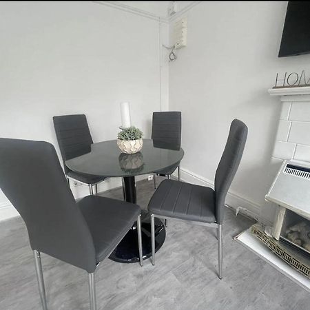 Charming 2 Bed Flat On Tower Bridge Leilighet London Eksteriør bilde