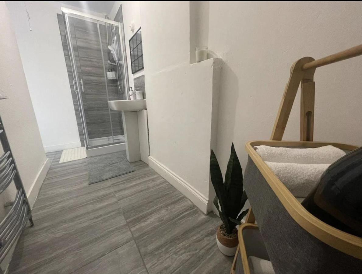 Charming 2 Bed Flat On Tower Bridge Leilighet London Eksteriør bilde