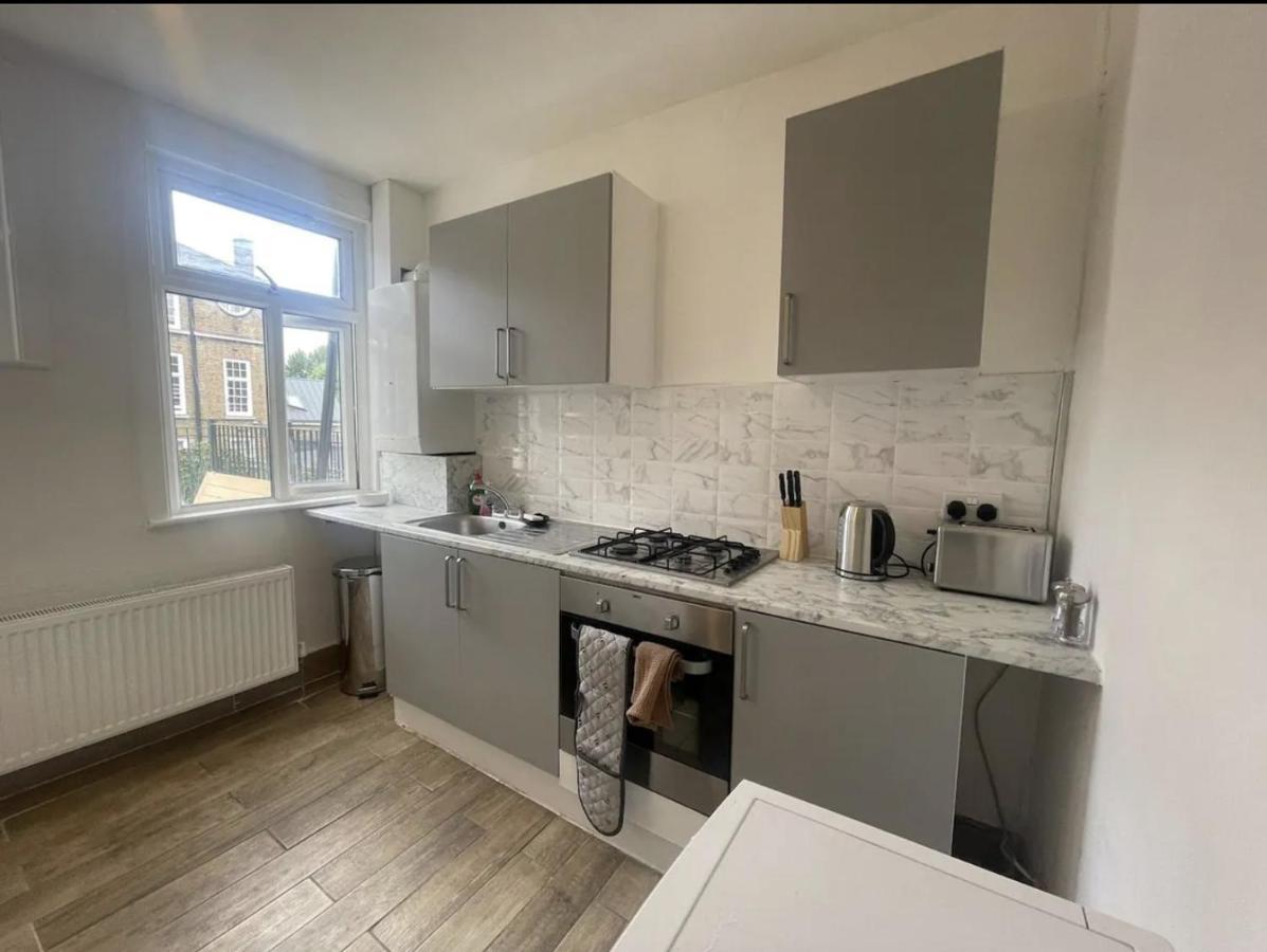 Charming 2 Bed Flat On Tower Bridge Leilighet London Eksteriør bilde
