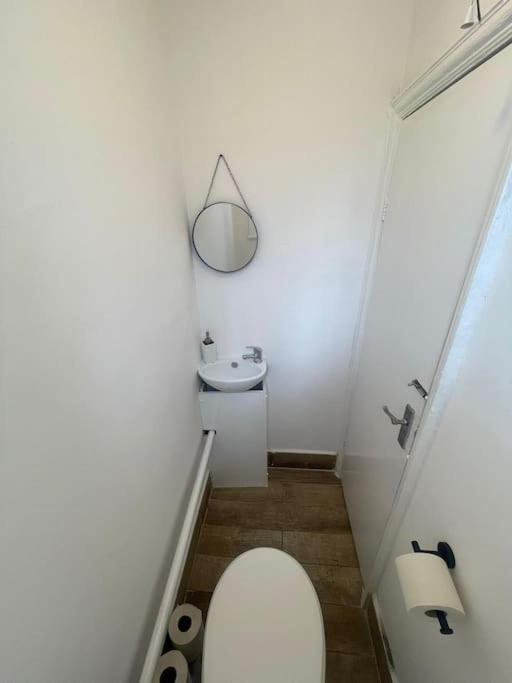 Charming 2 Bed Flat On Tower Bridge Leilighet London Eksteriør bilde