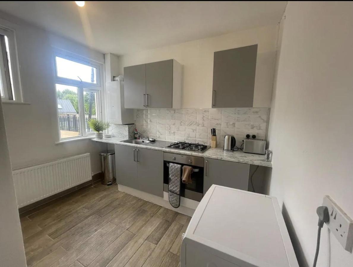 Charming 2 Bed Flat On Tower Bridge Leilighet London Eksteriør bilde