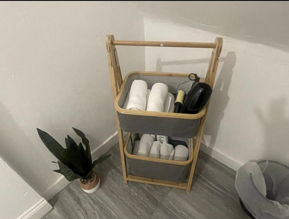 Charming 2 Bed Flat On Tower Bridge Leilighet London Eksteriør bilde