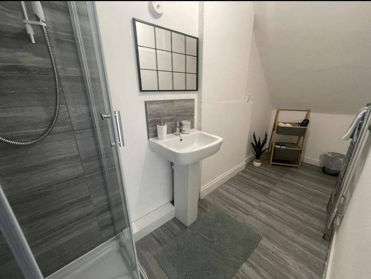 Charming 2 Bed Flat On Tower Bridge Leilighet London Eksteriør bilde